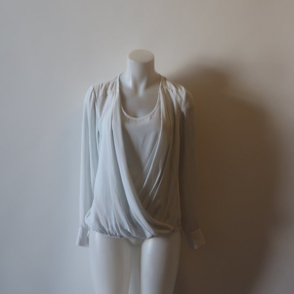 NEIMAN MARCUS LIGHT GREEN LONG SLEEVE BLOUSE SZ S - Picture 2 of 9